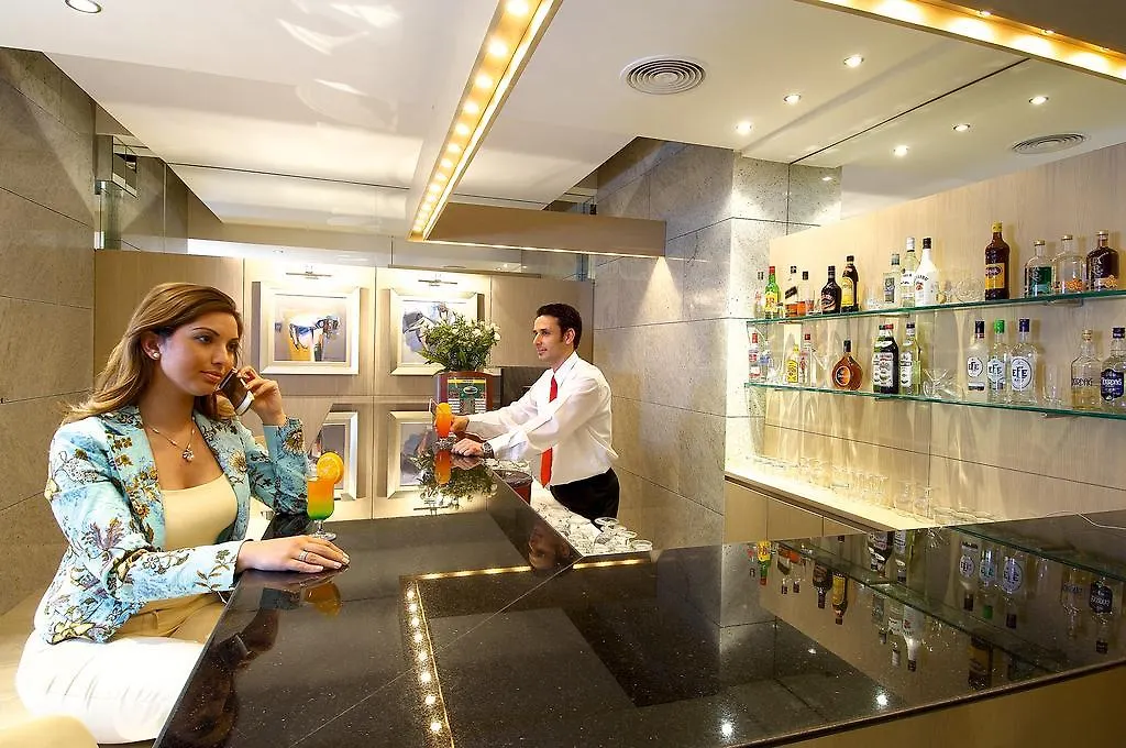 Ontur Izmir Otel 4*,